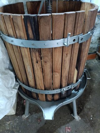 Prensa Vino/Fruta Madera y Metal