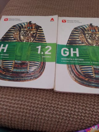 Libro de texto Historia y Geografía