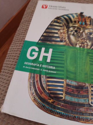 Libro de texto Historia y Geografía