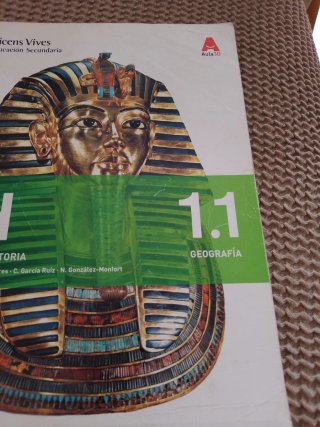 Libro de texto Historia y Geografía