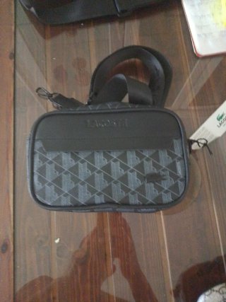 Carteras y zapatillas