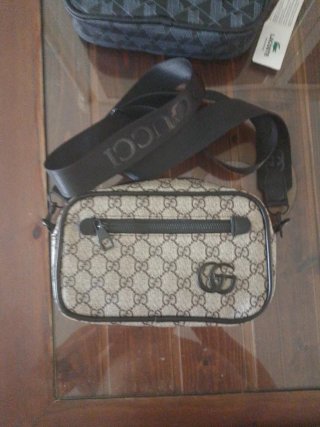 Carteras y zapatillas