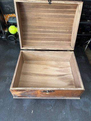 Baúl de madera antiguo