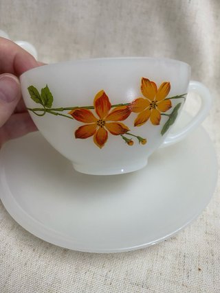 Juego Arcopal Vintage Tazas y Platos Flores