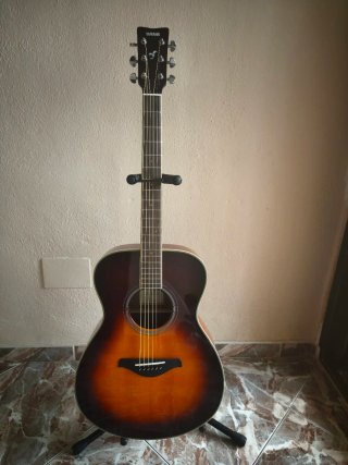Guitarra Yamaha FS TA Transacoustic