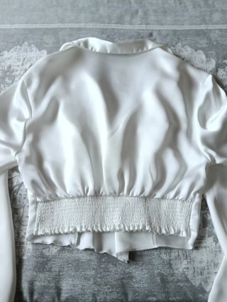 Camisa satén Bershka blanca mujer