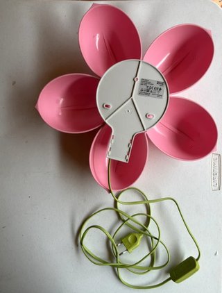 Lámpara flor rosa con cable