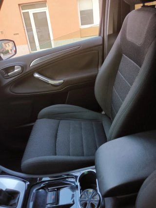 Ford Galaxy 2012