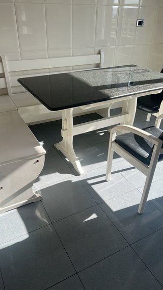 Mesa, banco y 2 sillones cocina