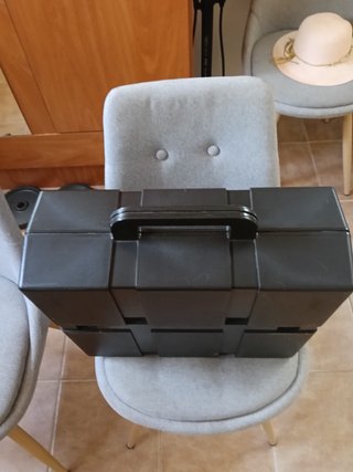 Máquina de escribir Olivetti antigua.