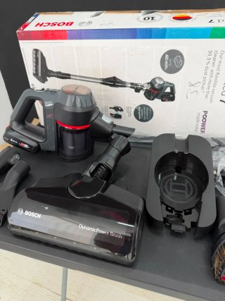 Aspirador Bosch Unlimited 7 Negro