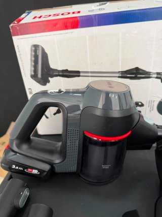 Aspirador Bosch Unlimited 7 Negro