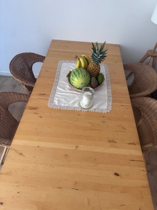 Mesa de pino robusta IKEA para reparar