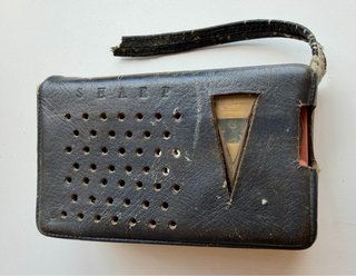 Radio Sharp TR-210 Transistor Six Naranja