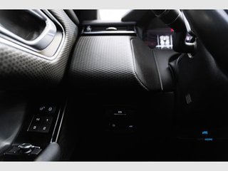 Land-Rover Range Rover Velar 2.0D D240 R-Dynamic 4WD Auto