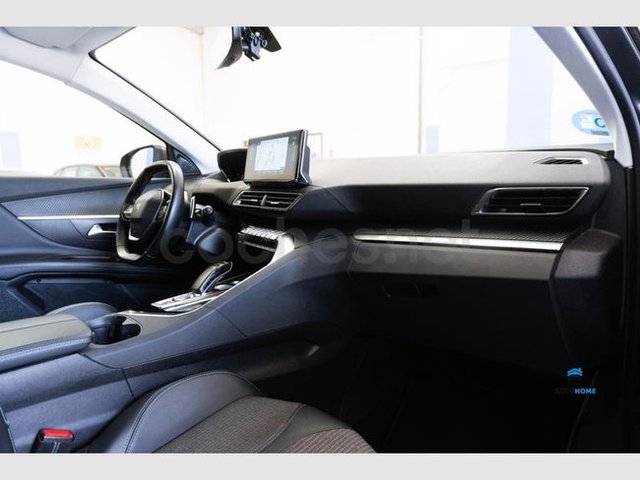 Peugeot 3008 Hybrid 225 e-EAT8 Allure