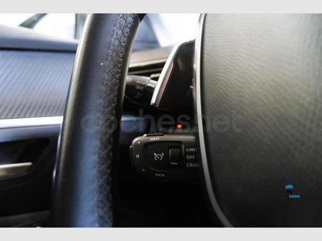 Peugeot 3008 Hybrid 225 e-EAT8 Allure