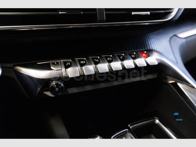 Peugeot 3008 Hybrid 225 e-EAT8 Allure