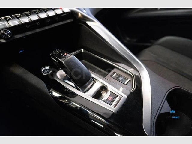 Peugeot 3008 Hybrid 225 e-EAT8 Allure