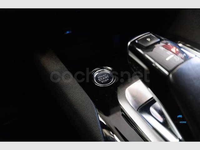 Peugeot 3008 Hybrid 225 e-EAT8 Allure