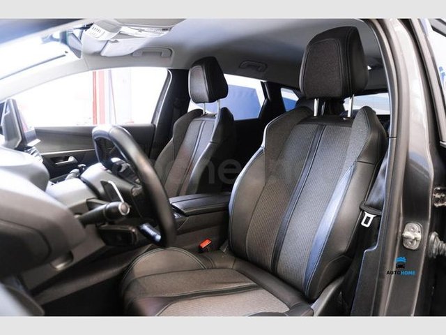Peugeot 3008 Hybrid 225 e-EAT8 Allure