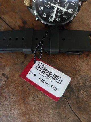 Victorinox Fieldforce Chronograph Beige/Negro