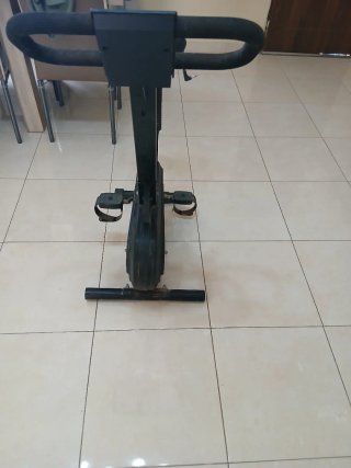 Bicicleta Estática TNT Electrónica le falta monito