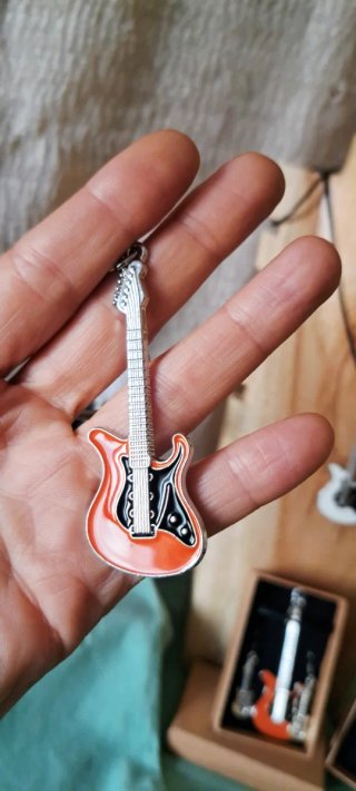 Pendientes guitarra eléctrica Acero