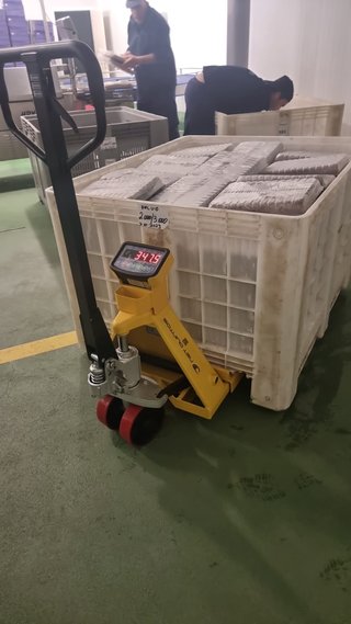 Transpaleta con báscula