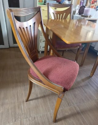 Mesa plegable con 2 sillas