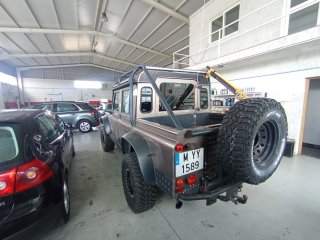 Land Rover Defender 1999