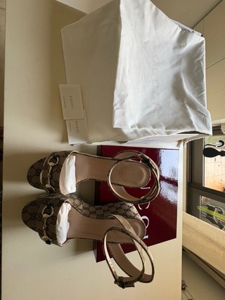 Cuñas Gucci Lona y piel Marrón