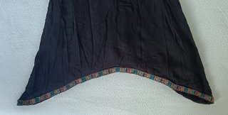 Vestido negro boho con bordados