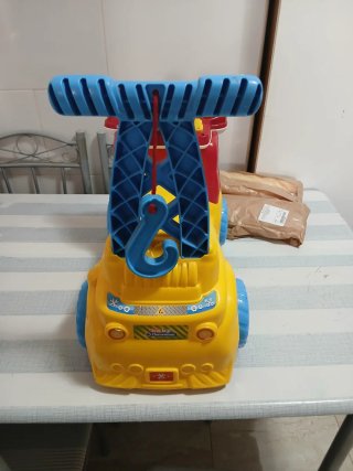 Correpasillos infantil con volante y luces sonidos