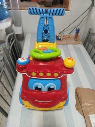 Correpasillos infantil con volante y luces sonidos