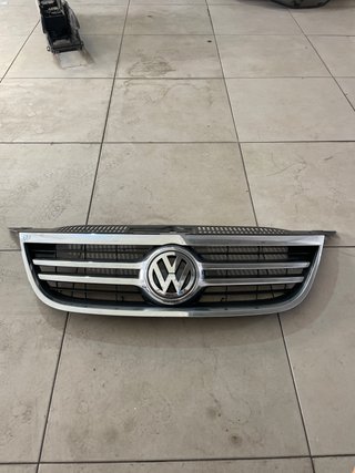 Rejilla Delantera Volkswagen Tiguan 2009