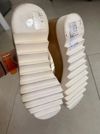 Zapatos dorados plataforma talla 40