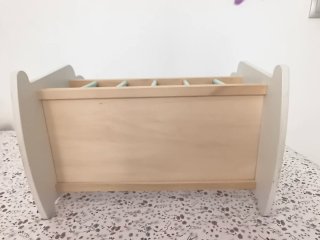 Cuna de madera para muñecas