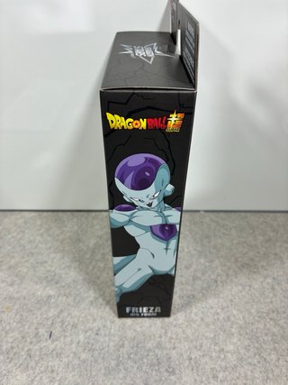 Figura Frieza 4th Form Dragon Stars Series Bandai