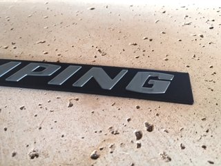 CAMPING VOLKSWAGEN T3 EMBLEMA TRASERO