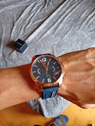 Reloj Tommy Hilfiger Azul y Dorado
