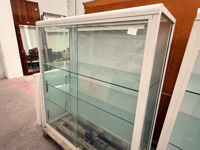 Vitrina expositor cristal y metal