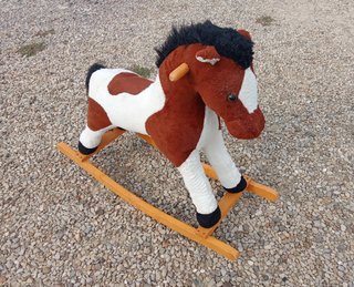Cavallo a dondolo per bambini