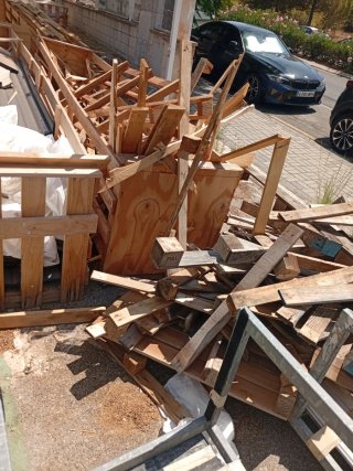 Madera de pino natural gratis para chimenea