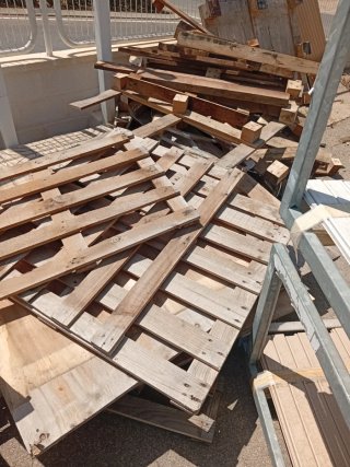Madera de pino natural gratis para chimenea