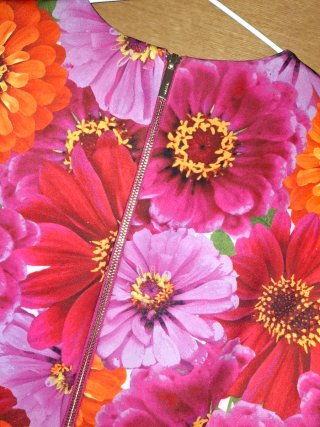 Vestido flores Calvin Klein