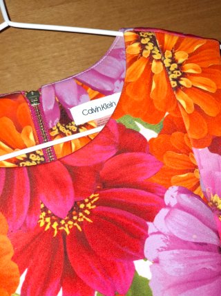 Vestido flores Calvin Klein