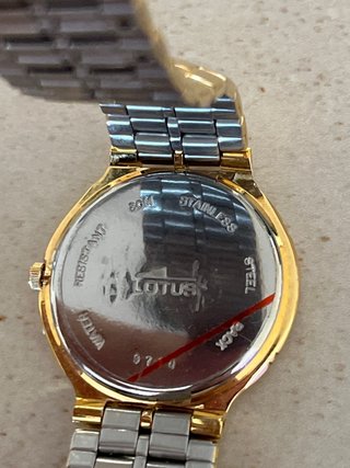 Reloj Lotus Chapado Oro 1 Ley