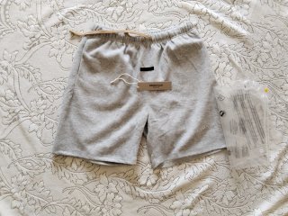 Pantalones cortos ESSENTIALS grises