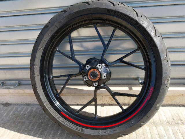 Ducati Multistrada 950 S ruedas trasera delantera